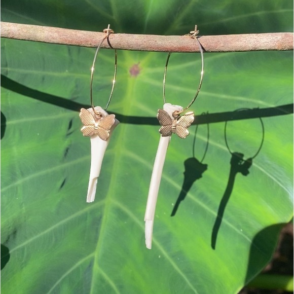 SOLD - WHEN BUNDLED! Real (Broken) Possum Femur Bone Butterfly Hoop Earrings - Picture 1 of 7